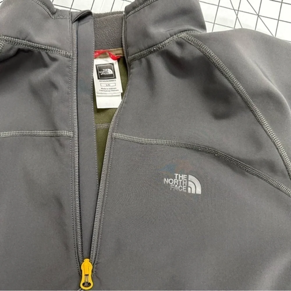The North Face Sz large fleece lined jacket A43